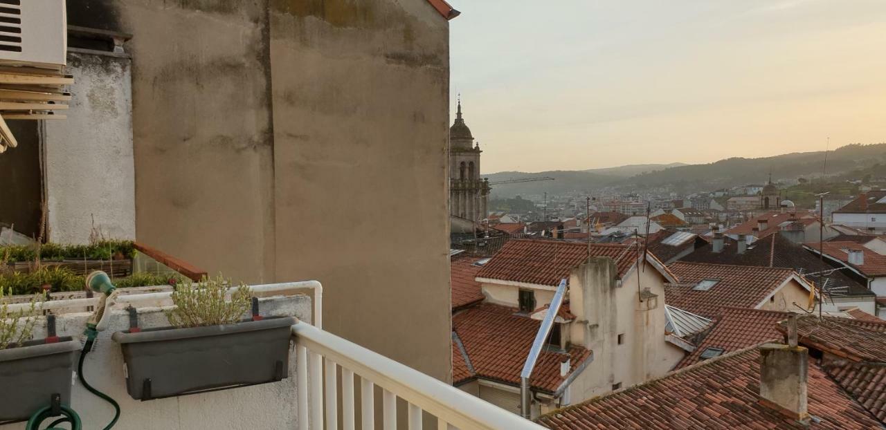 Duplex Luminoso Con Vistas En El Centro De Ourenseアパートメント エクステリア 写真