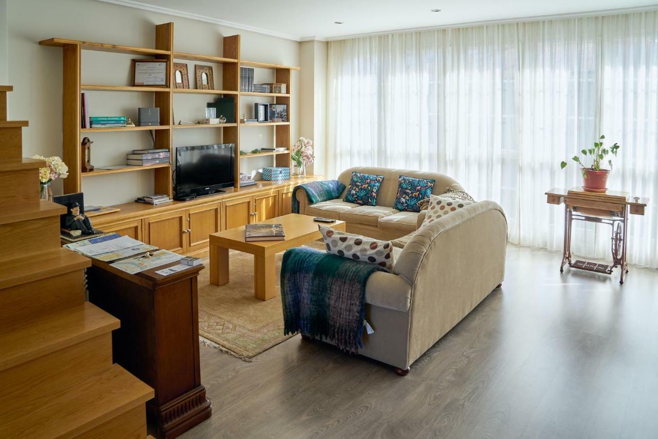 Duplex Luminoso Con Vistas En El Centro De Ourenseアパートメント エクステリア 写真